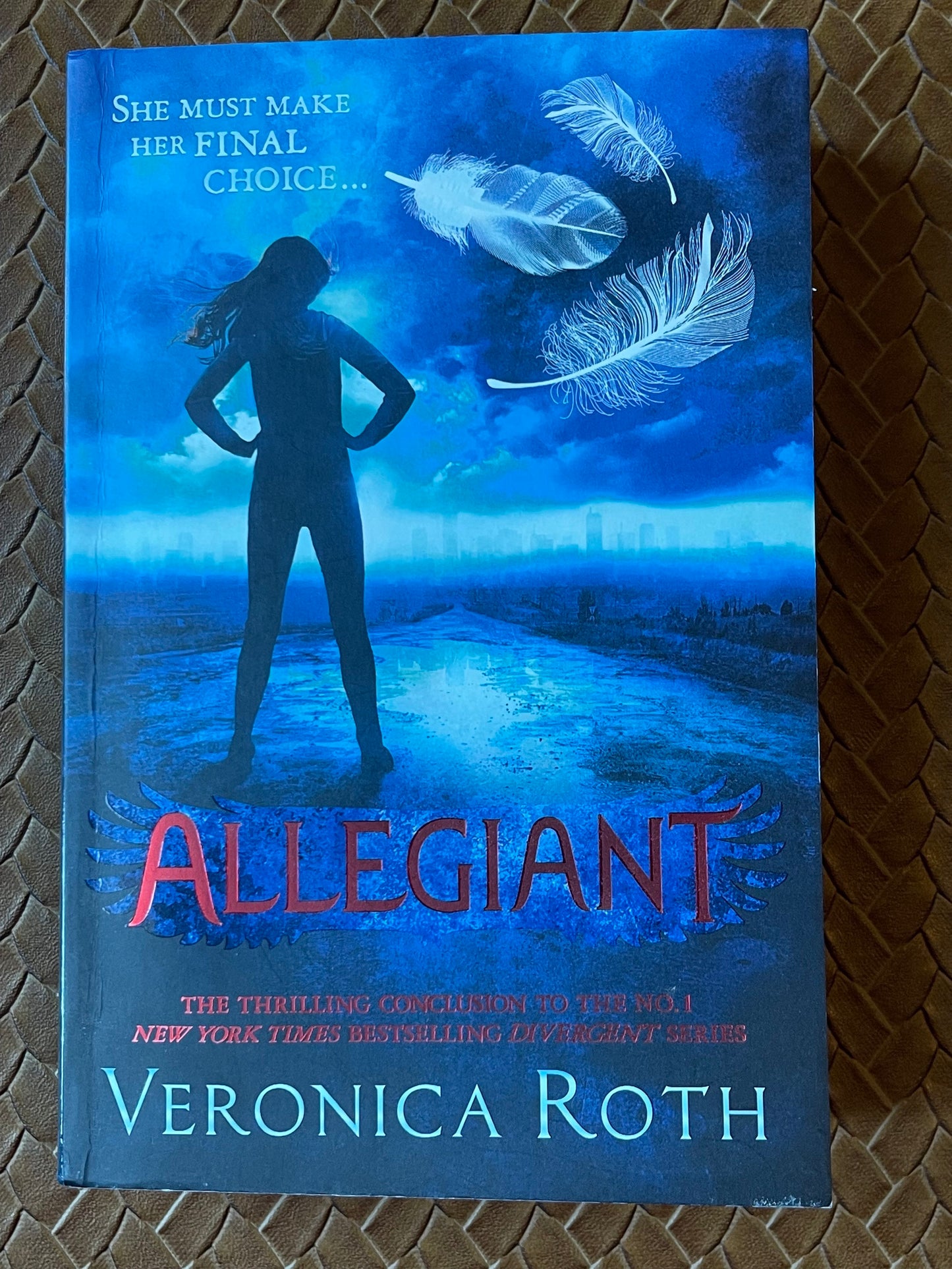 Allegiant (Divergent #3) by Veronica Roth