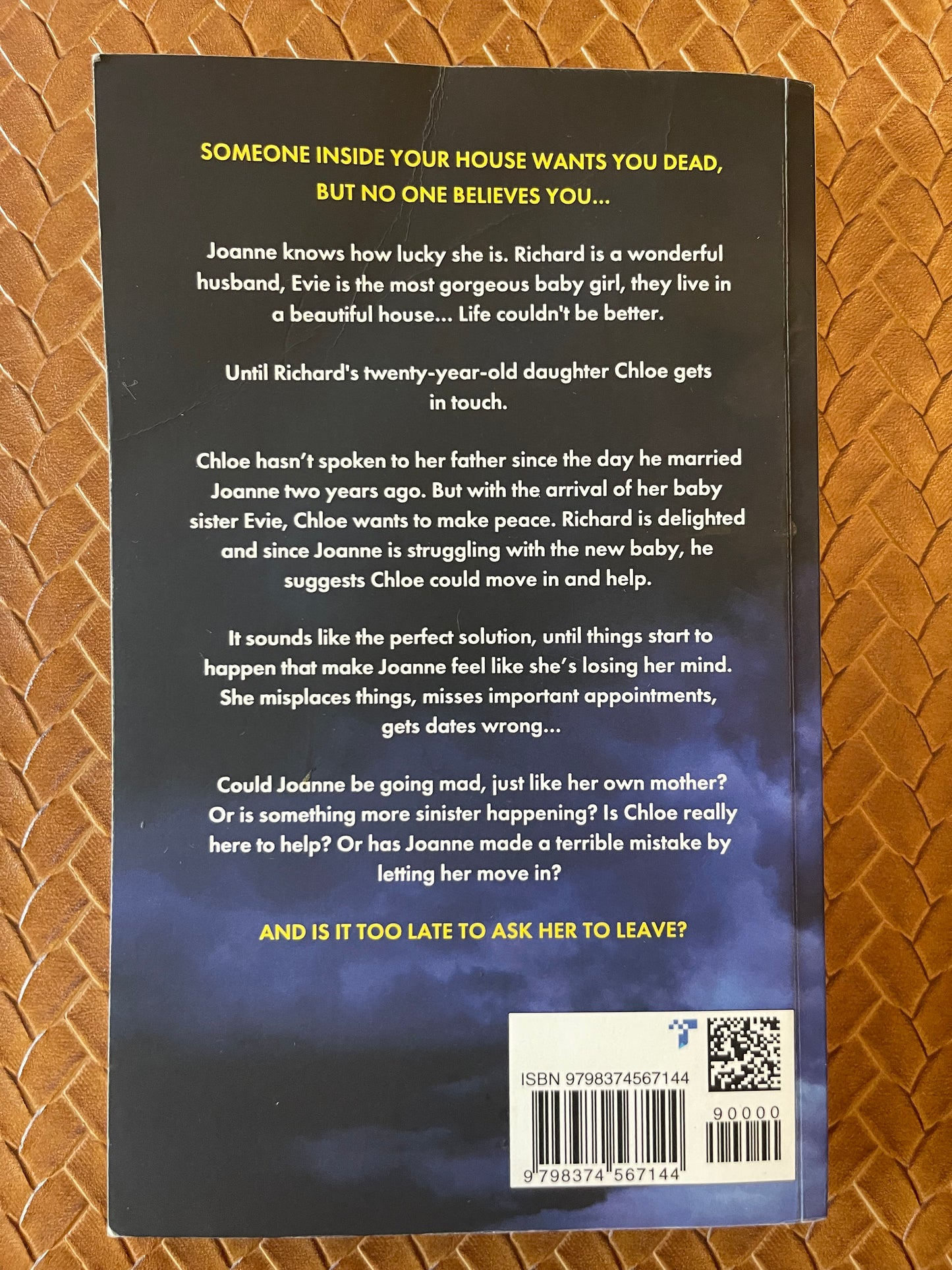Don't Let Her Stay by Nicola Sanders (Paperback)