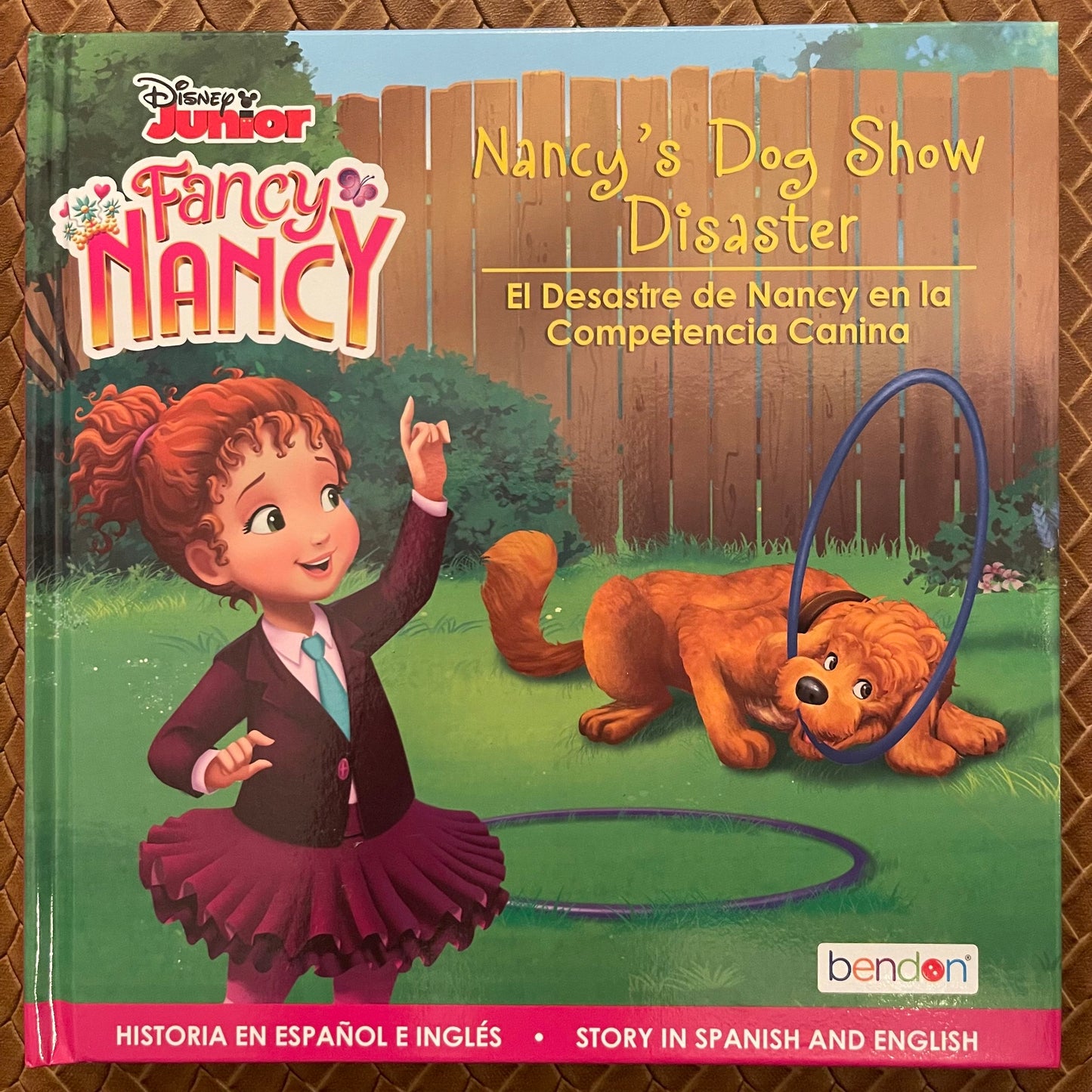 Disney Junior Nancy's Dog Show Disaster (Fancy Nancy) English & Spanish