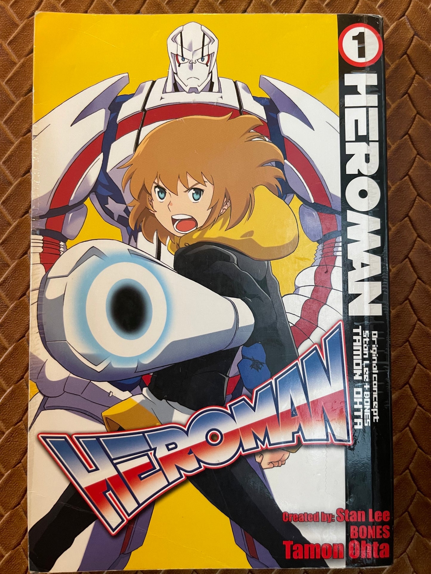 HeroMan Volume 1 (HeroMan #1) by Stan Lee (Creator), Tamon Ohta (Illustrations), BONES (Contributor)