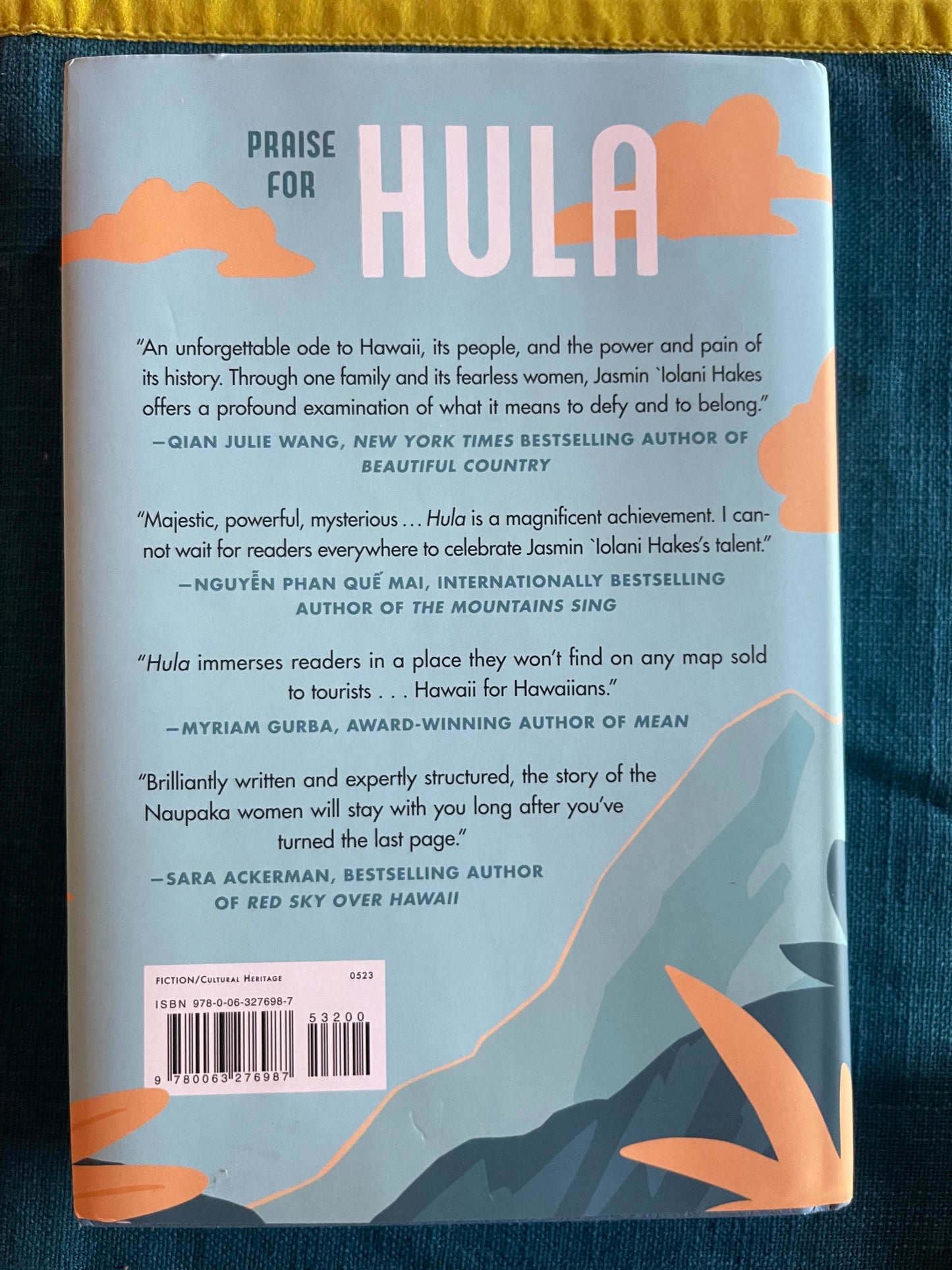 Hula by Jasmin Iolani Hakes (Hardcover)