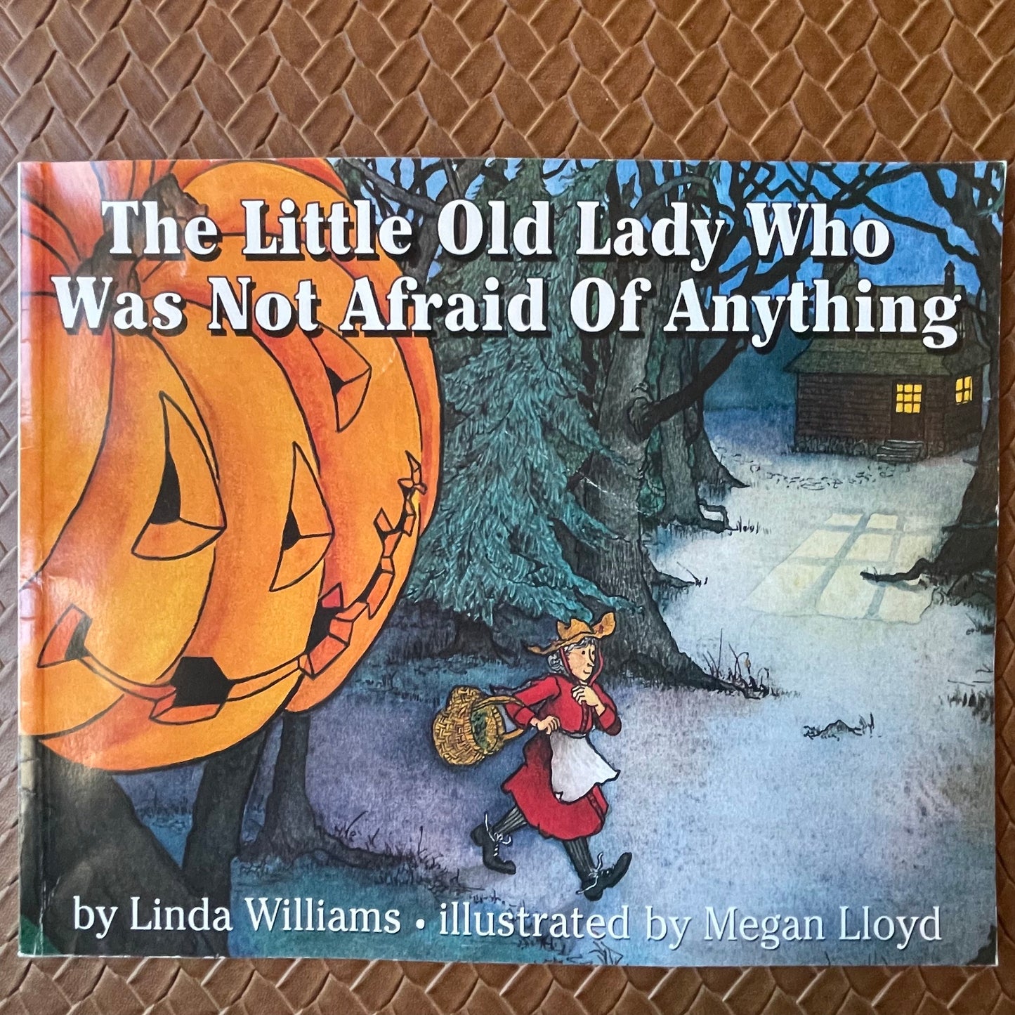 The Little Old Lady Who Was Not Afraid of Anything by Linda Williams, Megan Lloyd (Illustrator)
