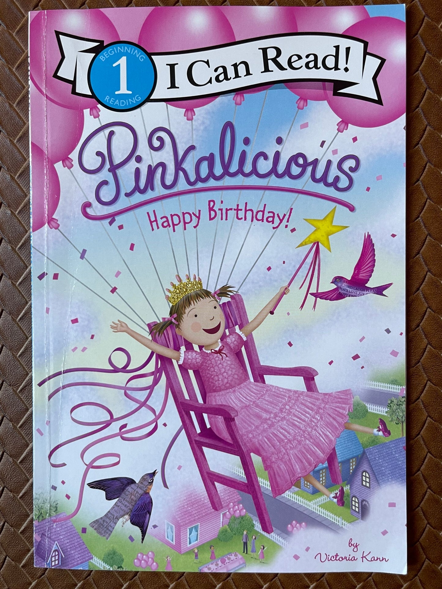 Pinkalicious: Happy Birthday! (I Can Read!) by Victoria Kann