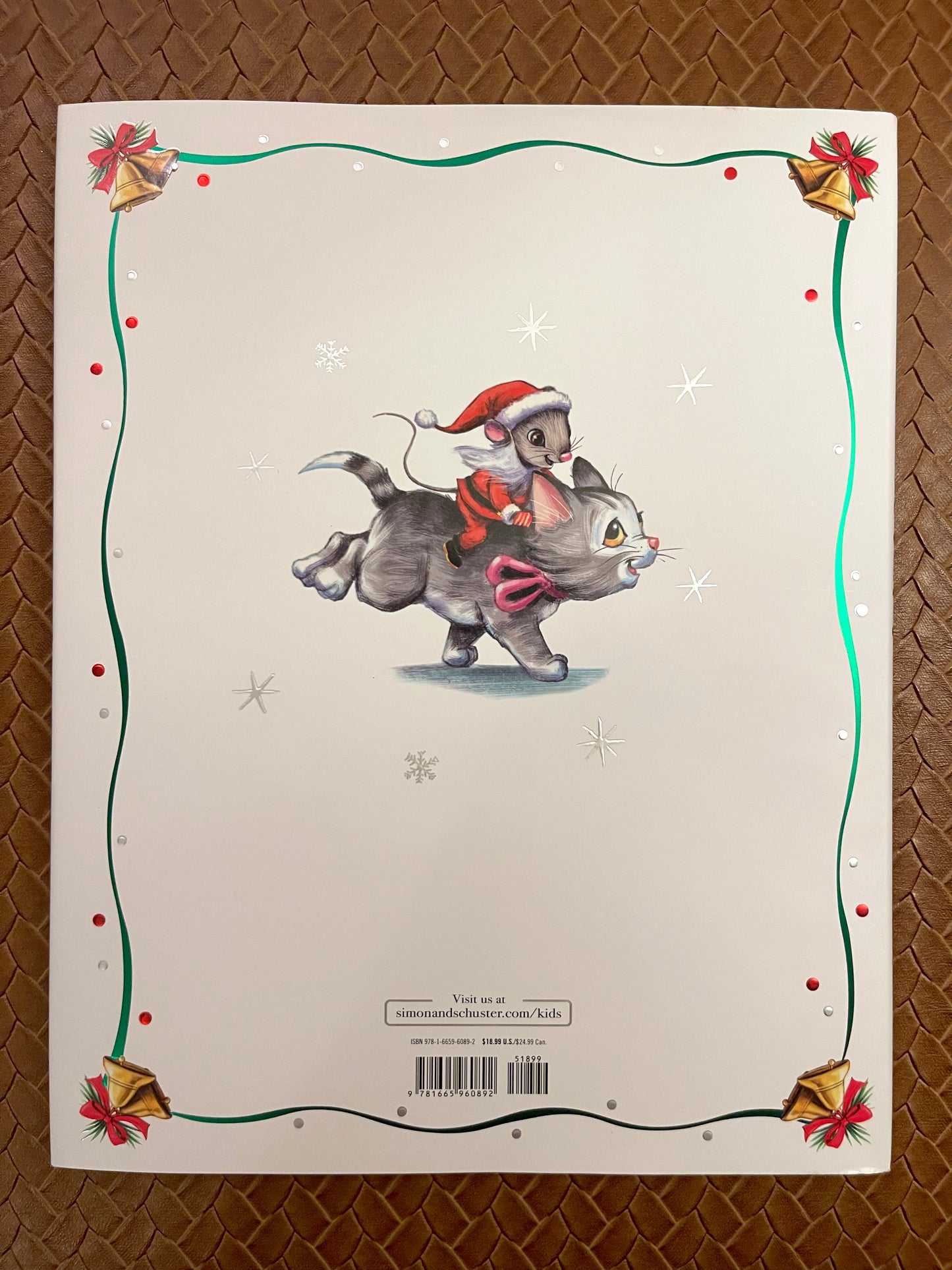 Santa Mouse Finds a Furry Friend by Michael Brown, Robert McPhillips (Hardcover - New)