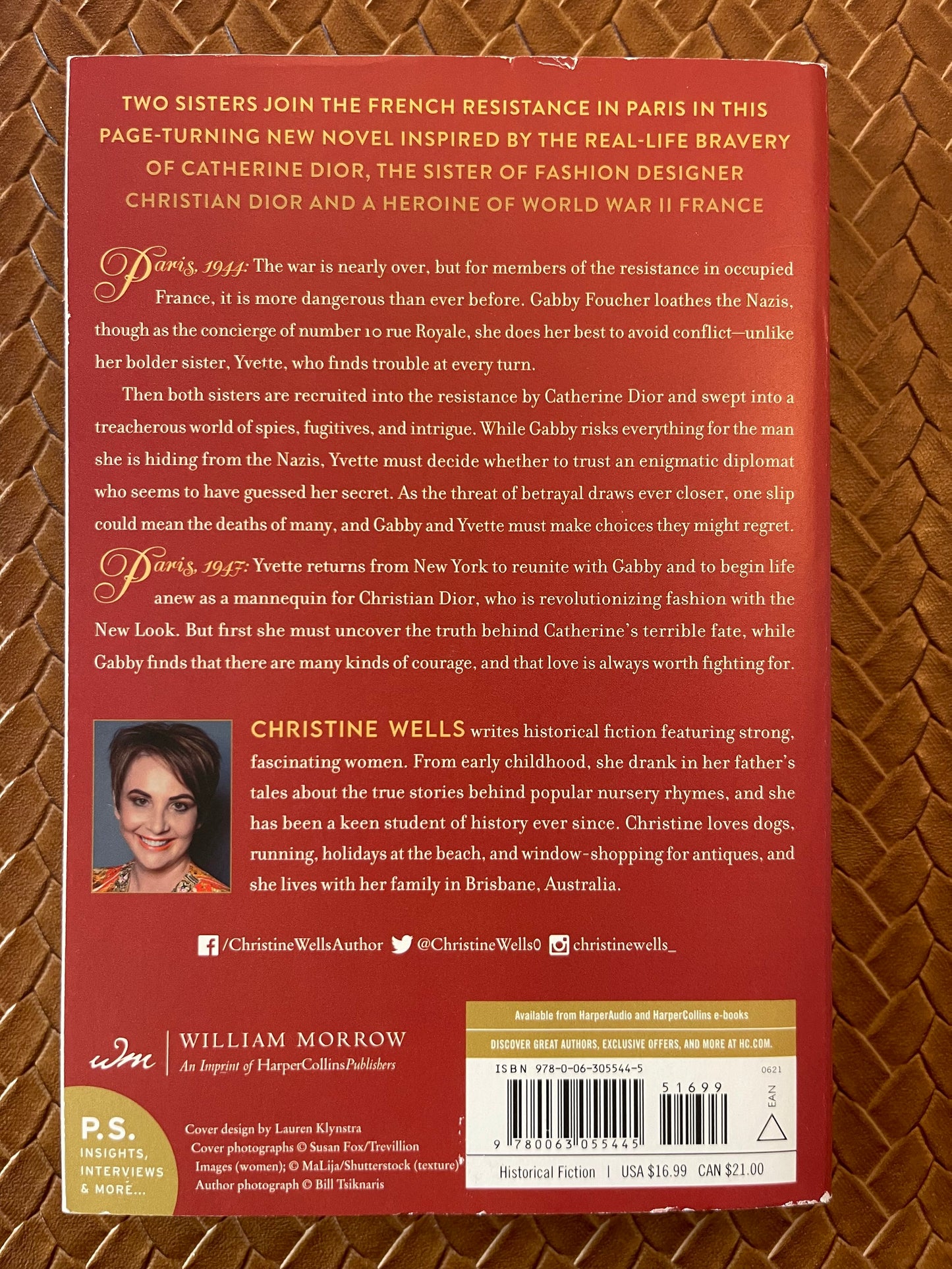 Sisters of the Resistance by Christine Wells (Paperback)
