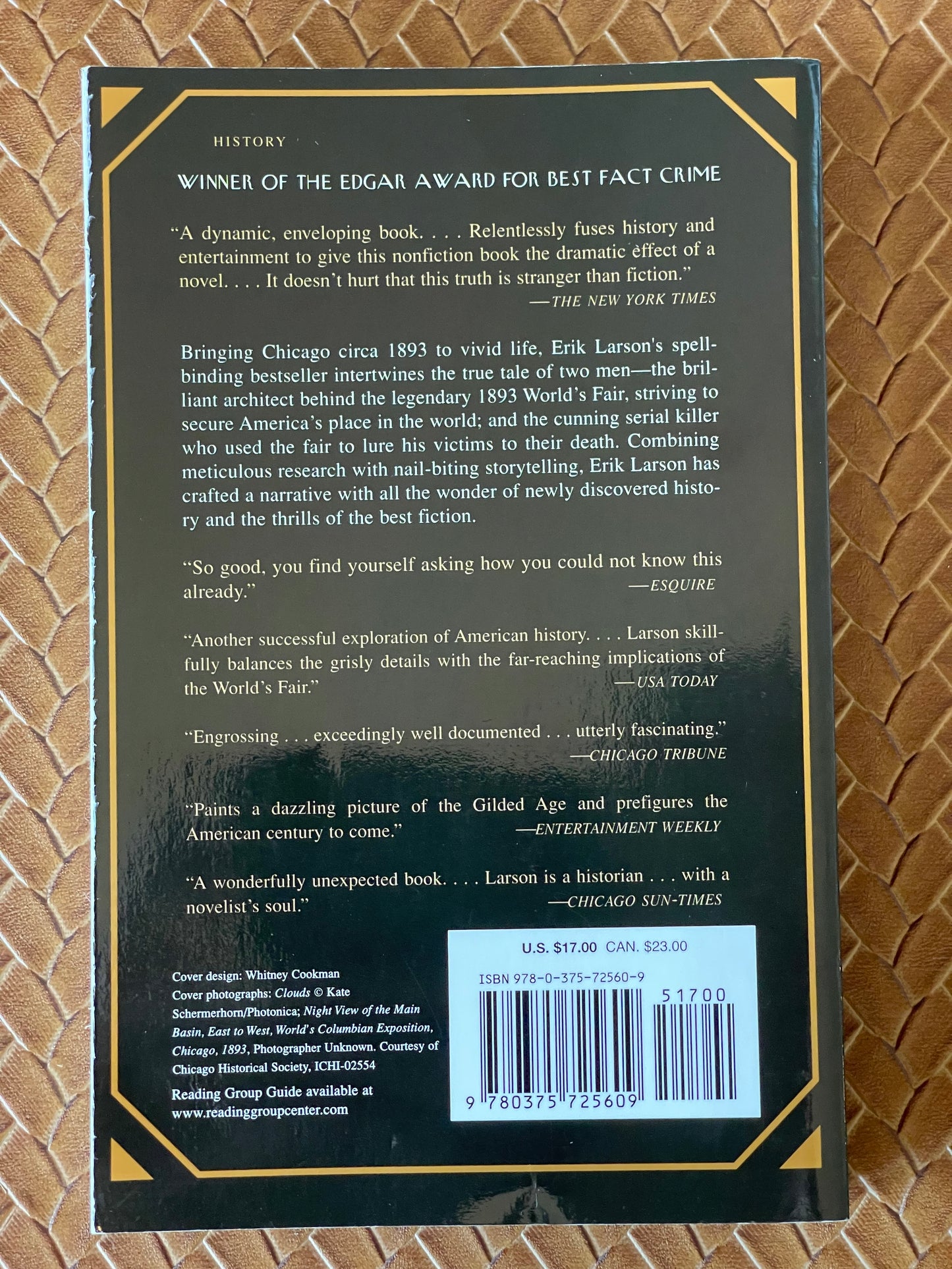 The Devil in the White City: Murder, Magic, and Madness at the Fair That Changed America by Erik Larson (Paperback)
