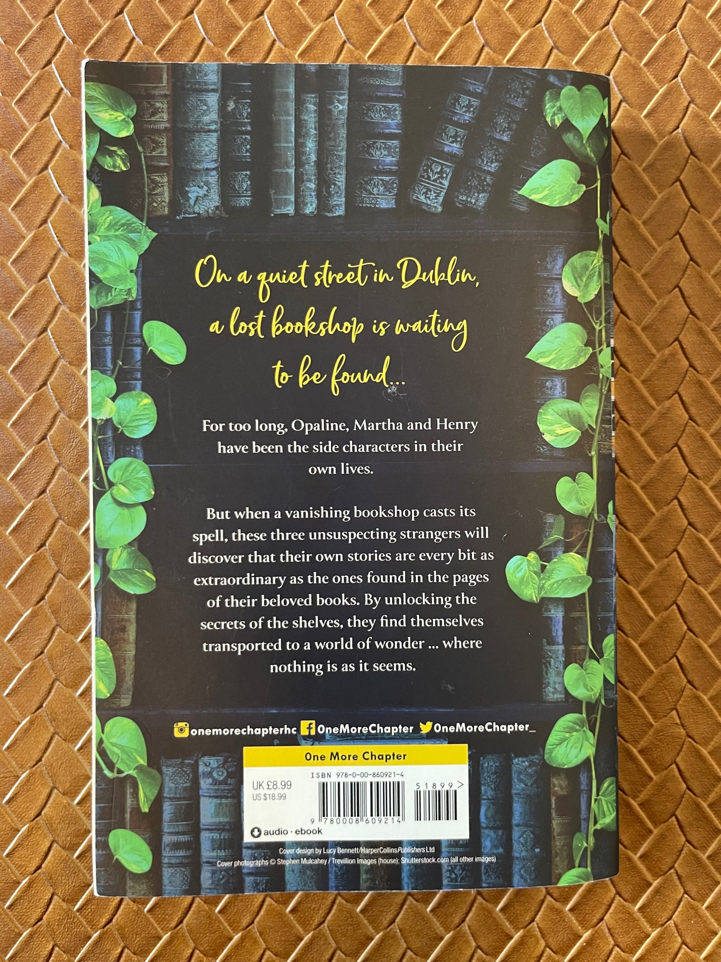 The Lost Bookshop by Evie Woods, Evie Gaughan (Paperback)