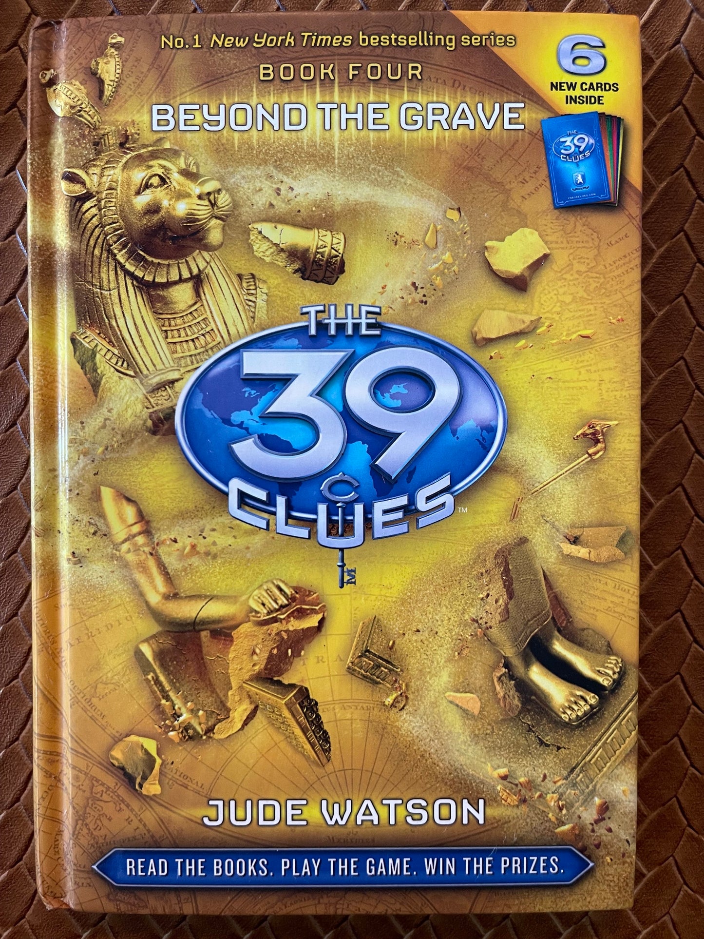 39 Clues #4: Beyond the Grave by Jude Watson