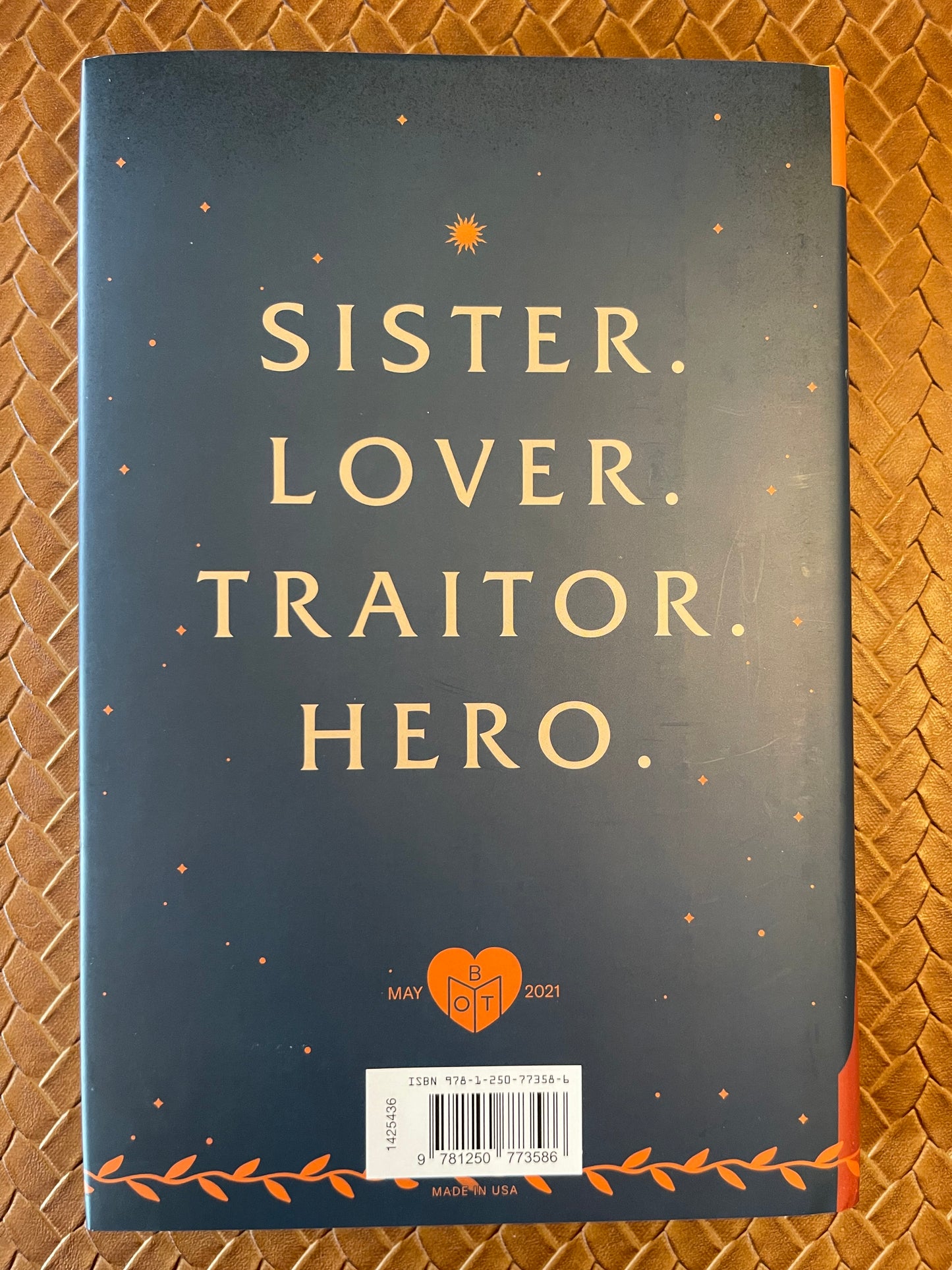 Ariadne by Jennifer Saint (Hardcover)