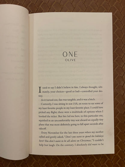 Aspen Peaks #1: Baggage Claim by Juliana Smith (Paperback)