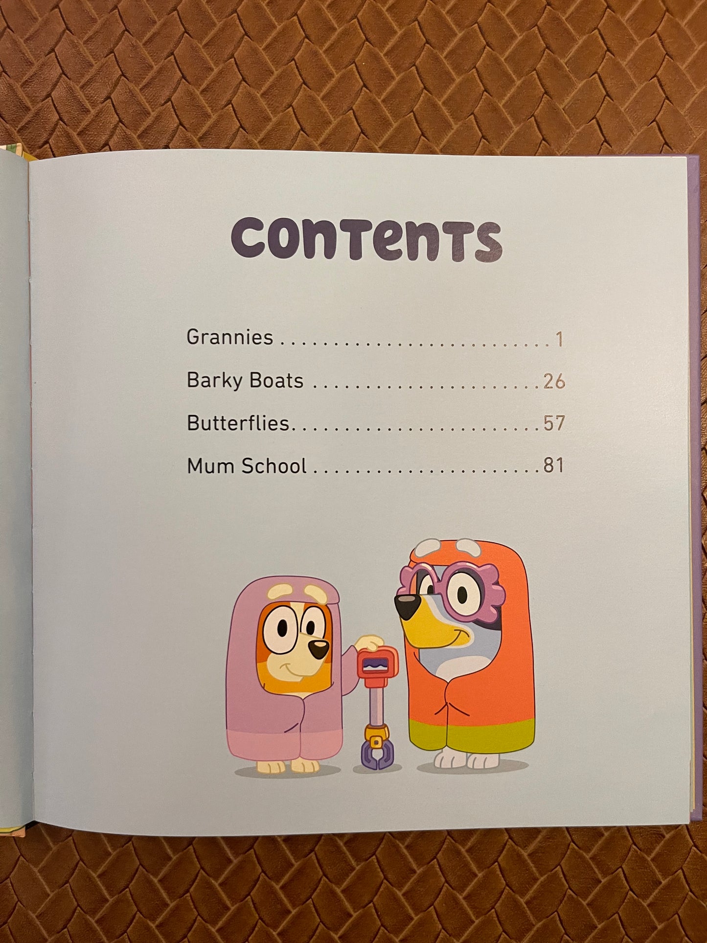 Bluey: Grannies and Other Stories: 4 Stories in 1 Book (Hardcover)