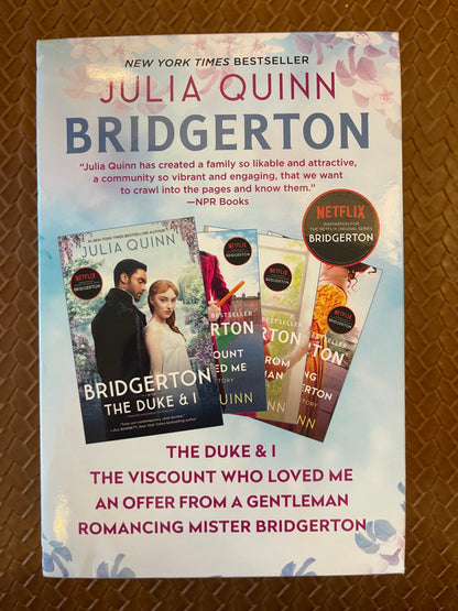 Bridgerton Boxed Set 1-4: by Julia Quinn (Paperback)
