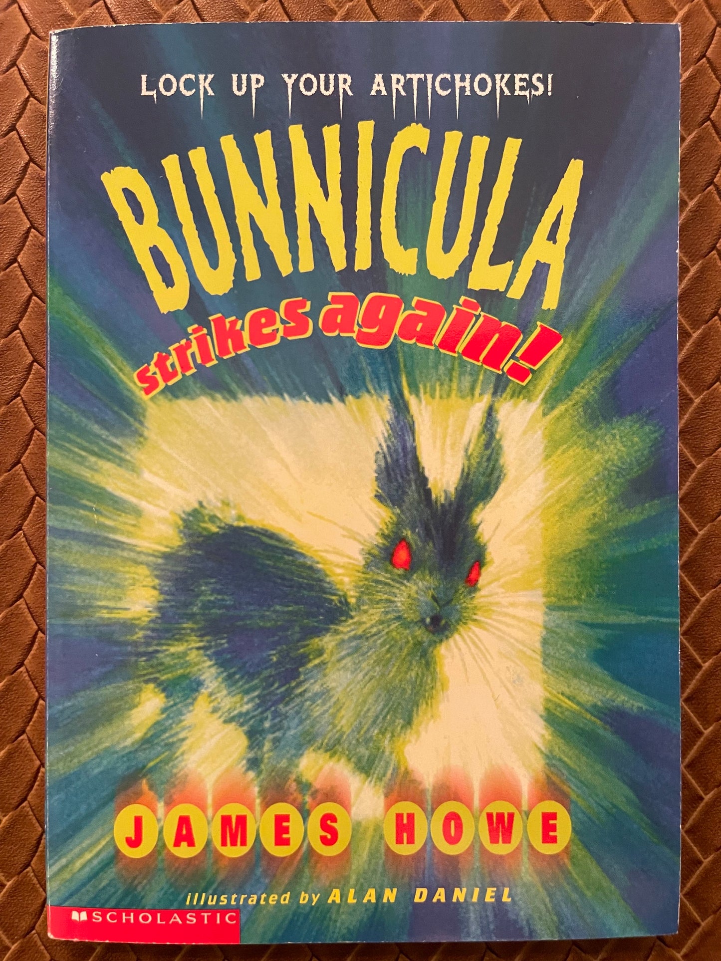 Bunnicula Strikes Again! (Bunnicula #6) by James Howe, Alan Daniel (Illustrator)
