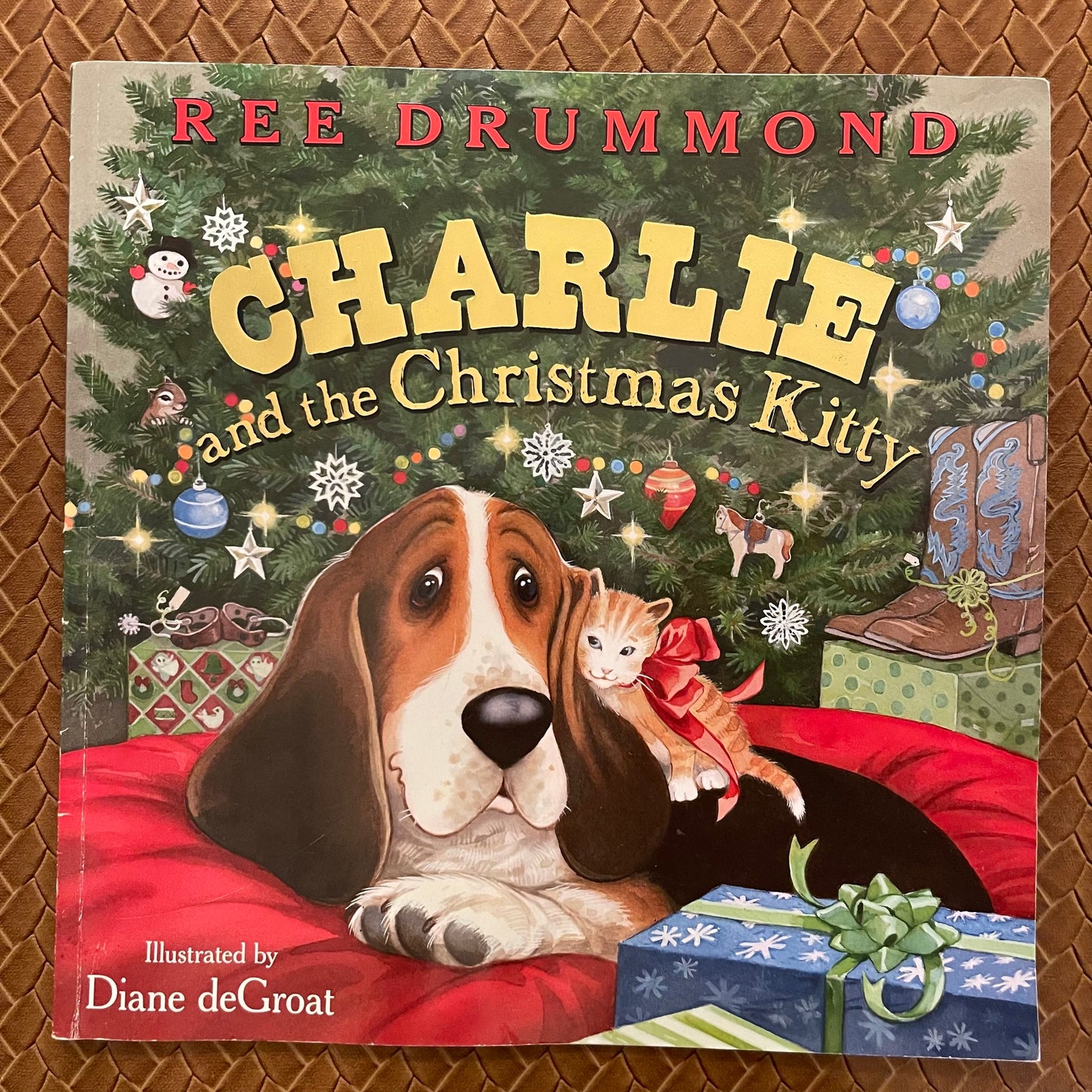Charlie and the Christmas Kitty by Ree Drummond, Diane deGroat  (Illustrations)