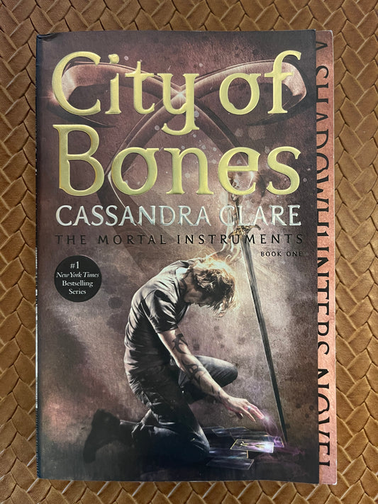 The Mortal Instruments #1: City of Bones by Cassandra Clare (Paperback)