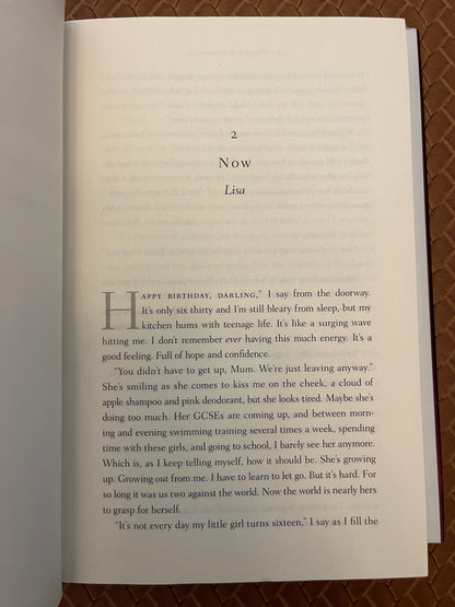 Cross Her Heart by Sarah Pinborough (Hardcover)