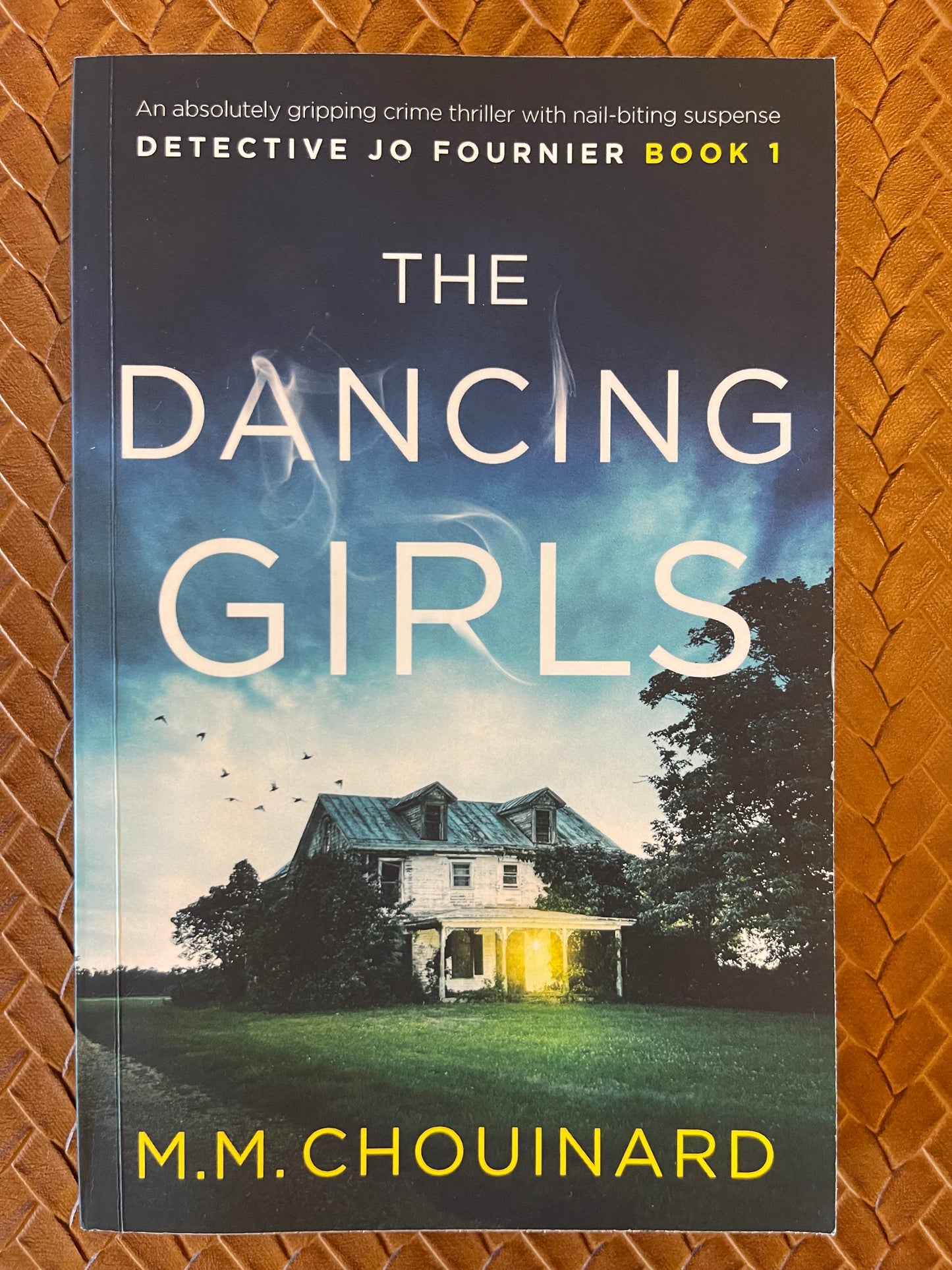 Detective Jo Fournier #1: The Dancing Girls by M.M. Chouinard (Paperback)