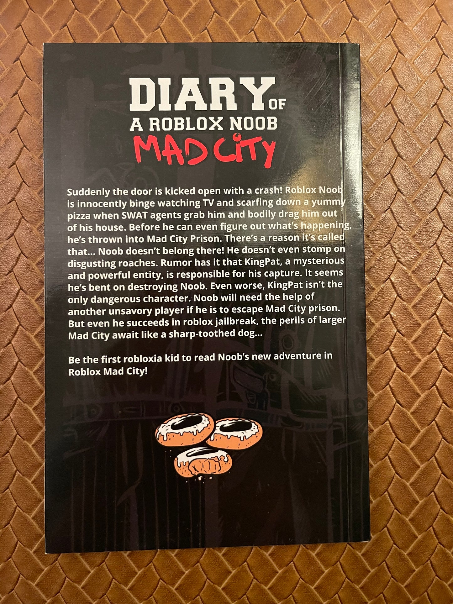 Diary of a Roblox Noob: Mad City by Robloxia Kid (Paperback)