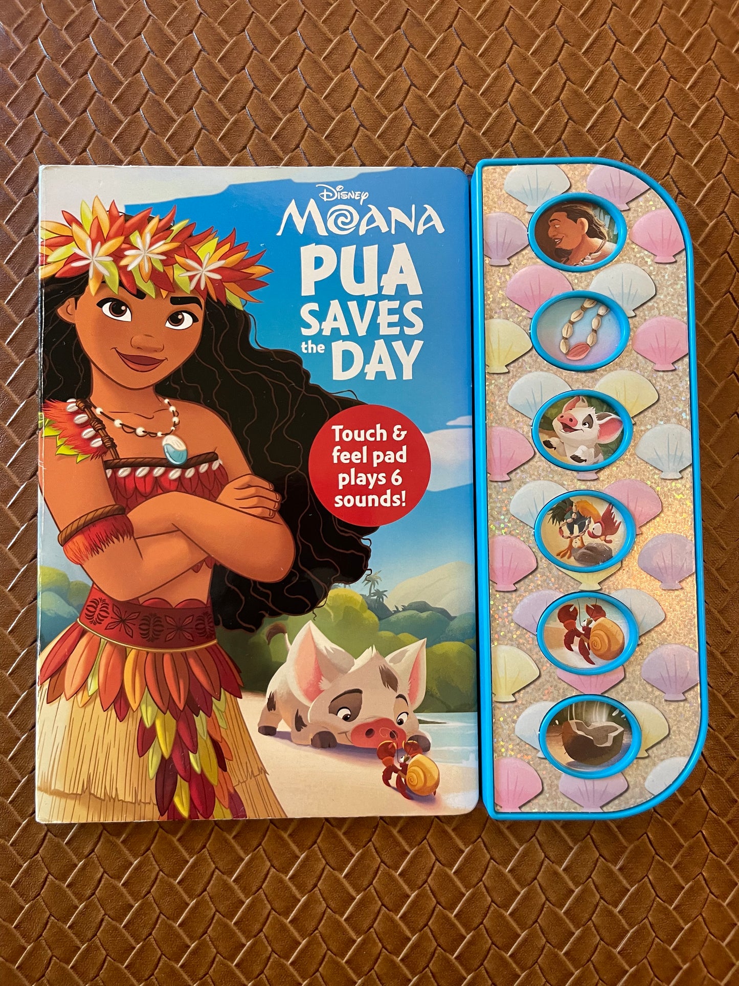 Disney Moana: Pua Saves the Day (Board Book)