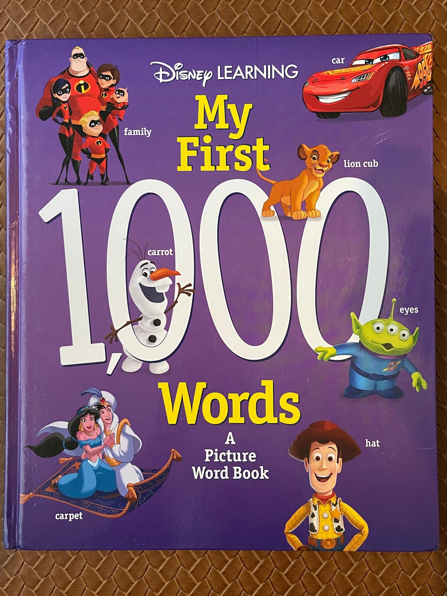 My First 1000 Words: A Picture Wordbook (Disney Learning) by Walt Disney Company