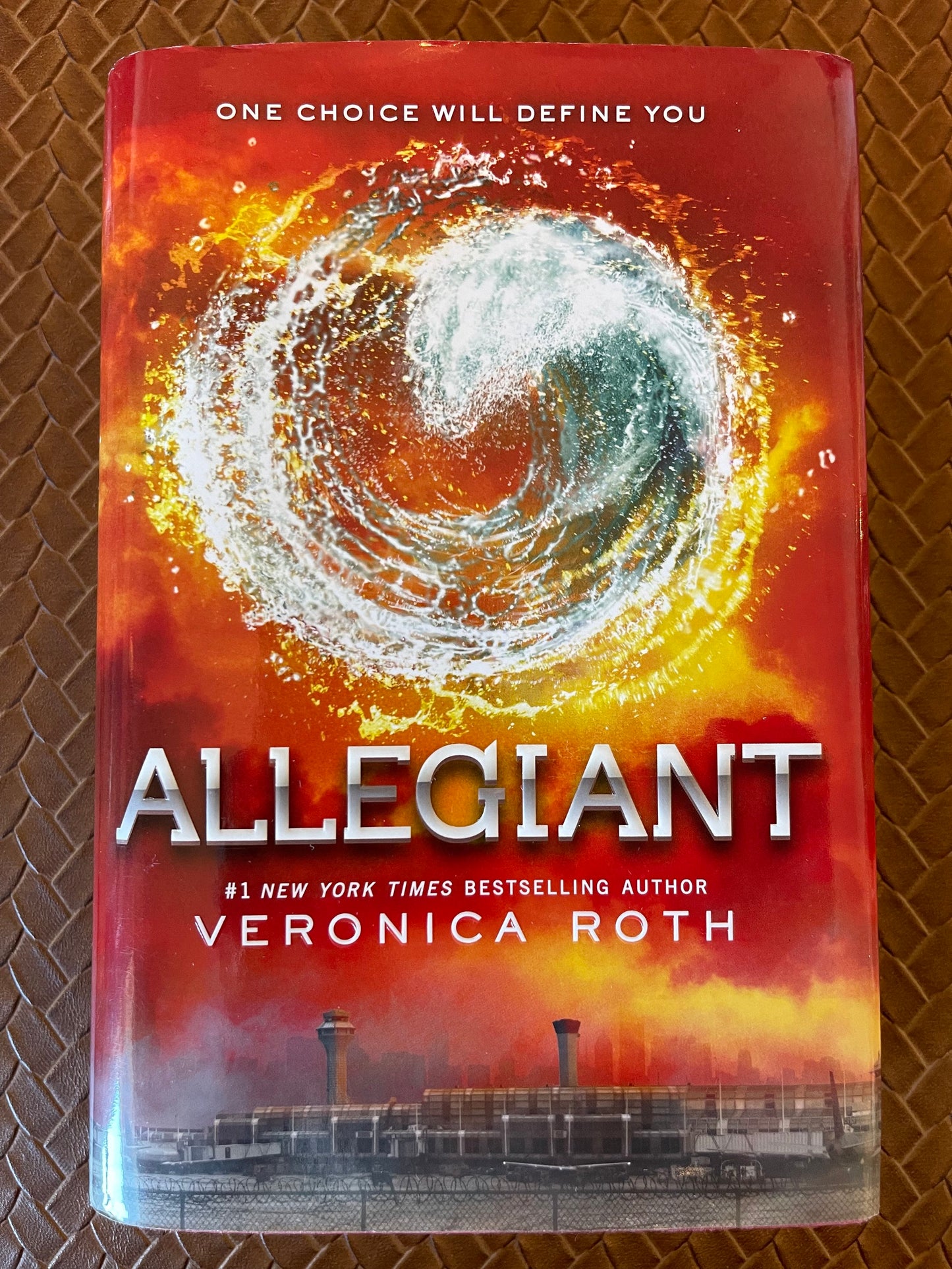 Allegiant (Divergent #3) by Veronica Roth
