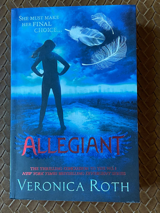 Allegiant (Divergent #3) by Veronica Roth