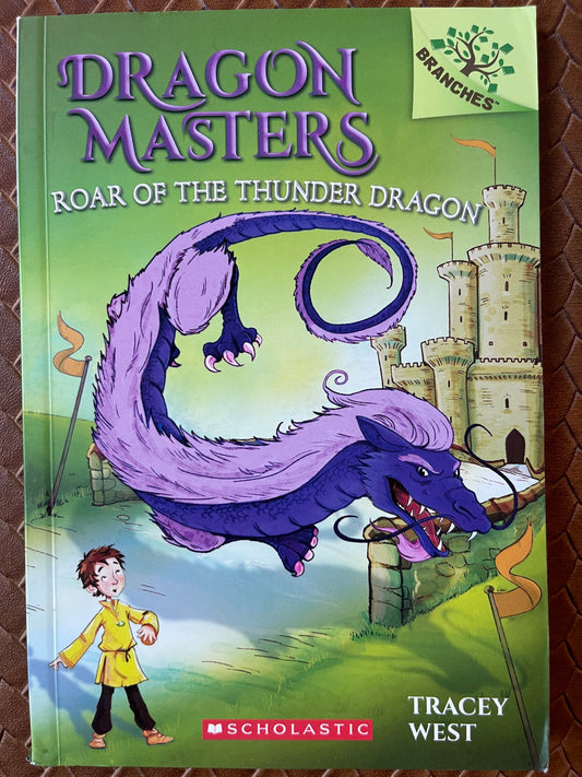 Dragon Masters #8: Roar of the Thunder Dragon by Tracey West (Paperback)