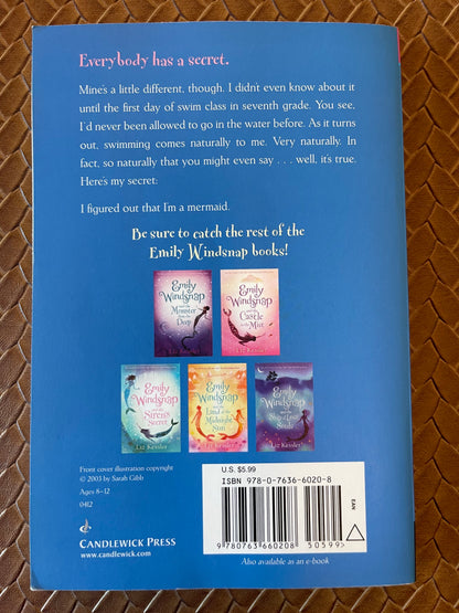 Emily Windsnap #1: The Tail of Emily Windsnap by Liz Kessler, Sarah Gibb (Illustrations)