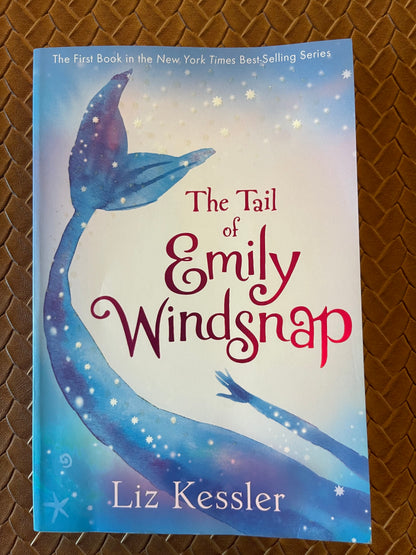 Emily Windsnap #1: The Tail of Emily Windsnap by Liz Kessler, Sarah Gibb (Illustrations)