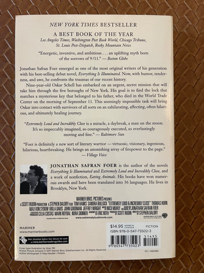 Extremely Loud and Incredibly Close by Jonathan Safran Foer (Paperback)