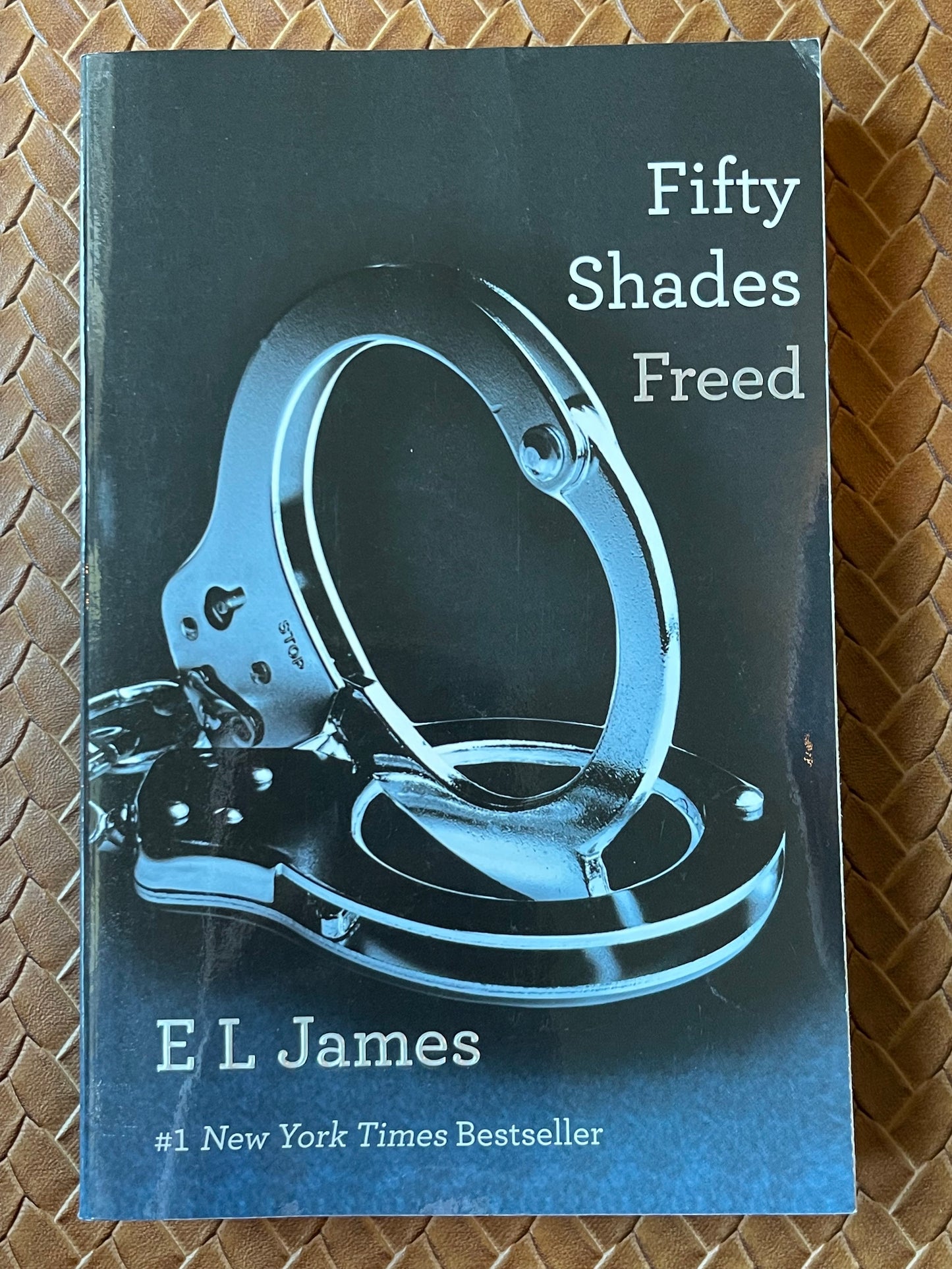 Fifty Shades Freed (Fifty Shades #3) by E.L. James