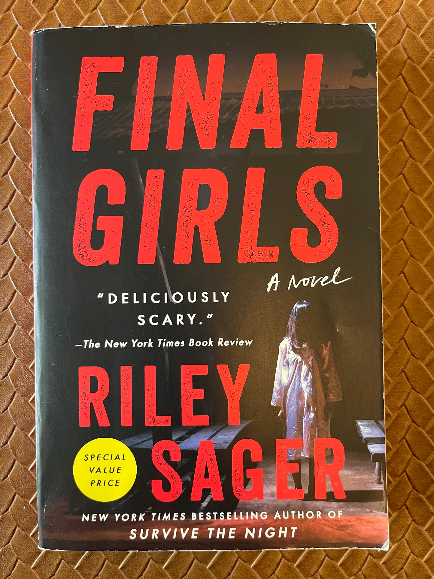 Final Girls: A Novel by Riley Sager (Paperback)