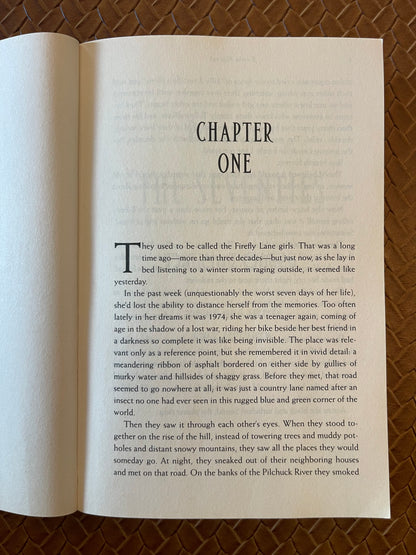 Firefly Lane #1: Firefly Lane by Kristin Hannah (Paperback)