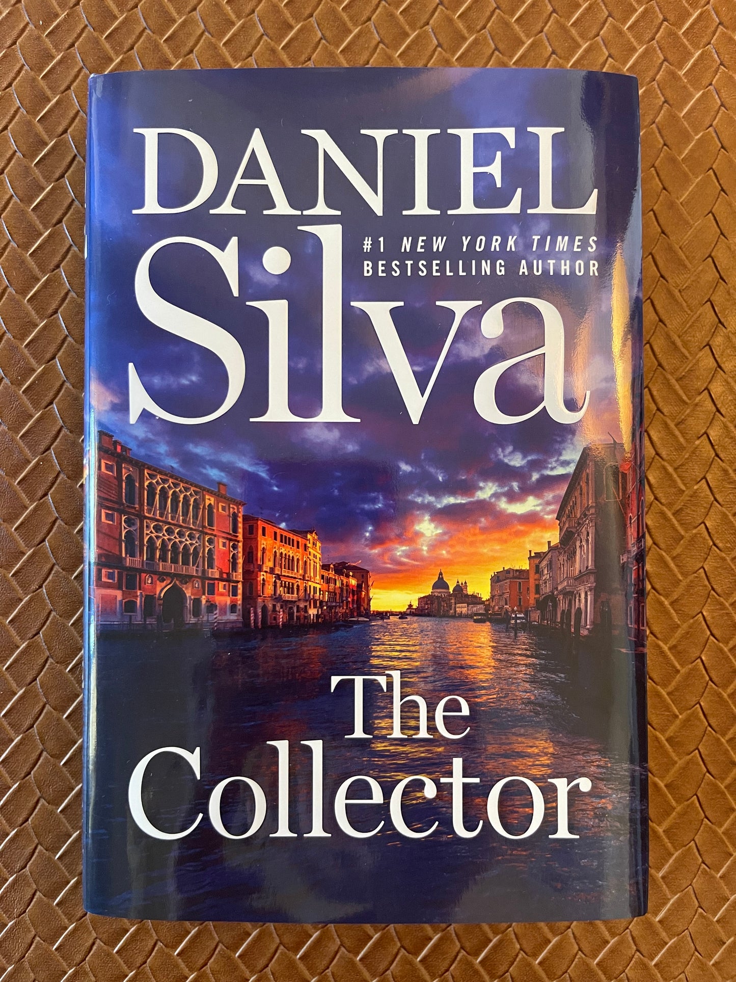 Gabriel Allon #23: The Collector by Daniel Silva (Hardcover)