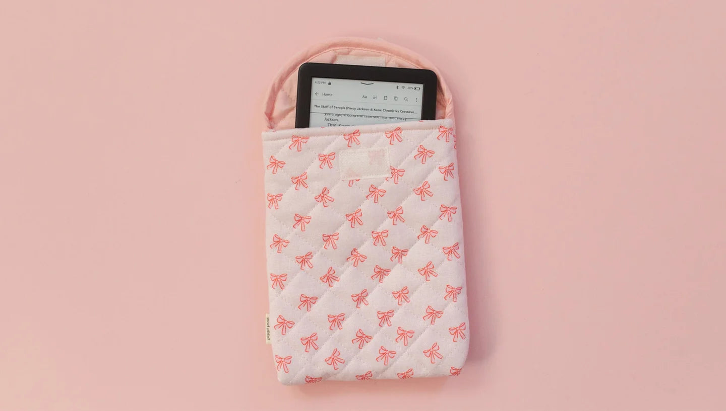 Pink Coquette Bows Quilted E-Reader Case