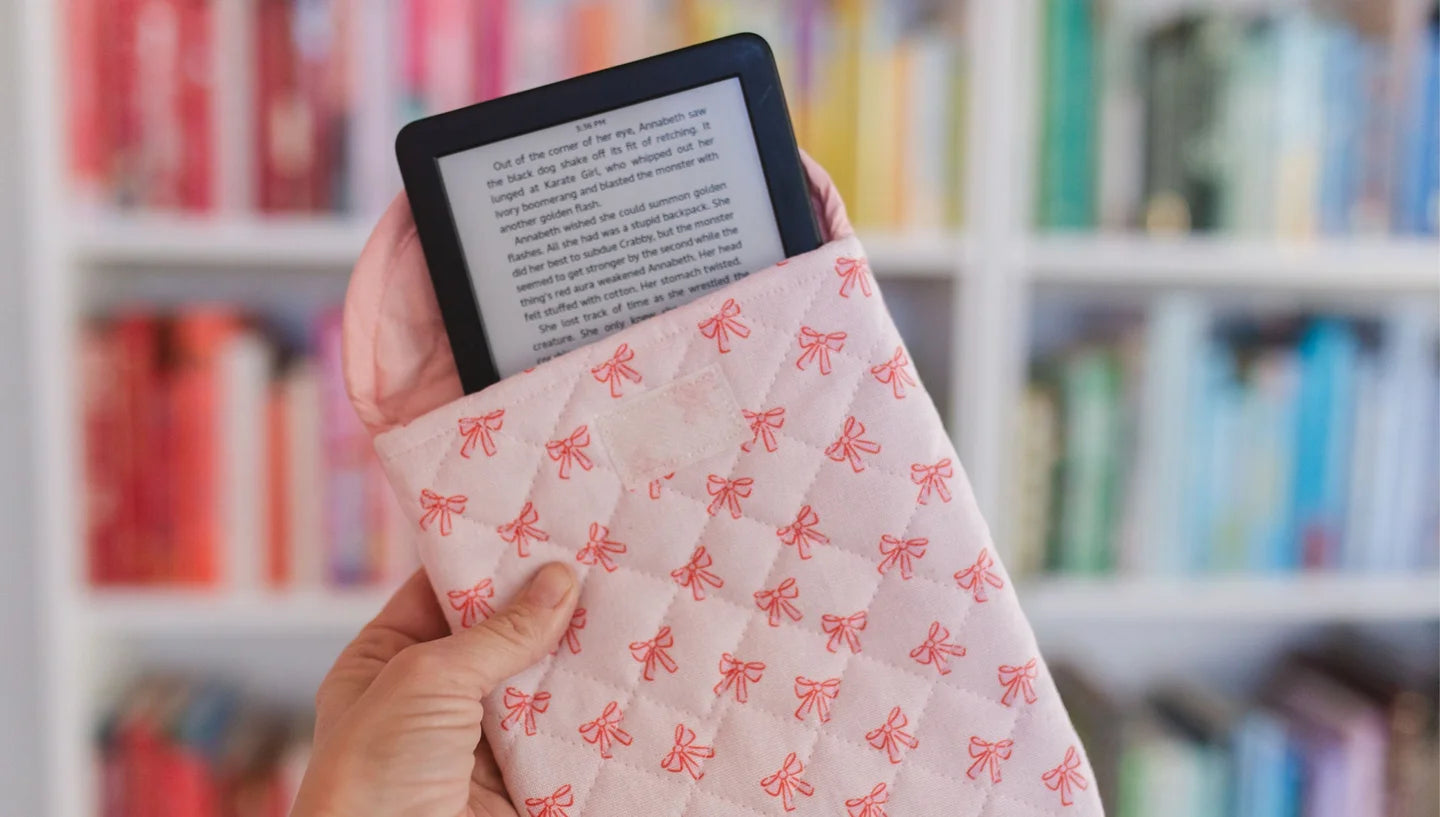 Pink Coquette Bows Quilted E-Reader Case
