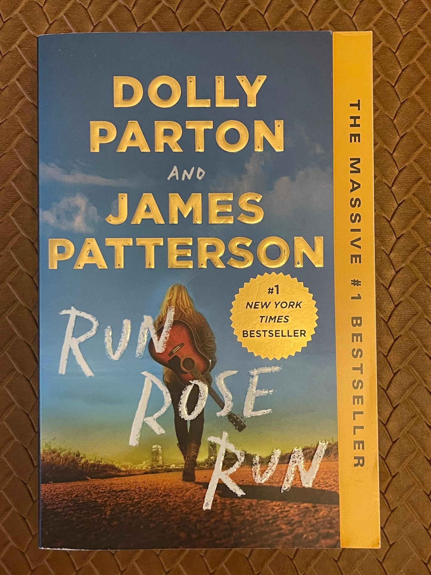 Run, Rose, Run: A Novel by James Patterson, Dolly Parton (Paperback)