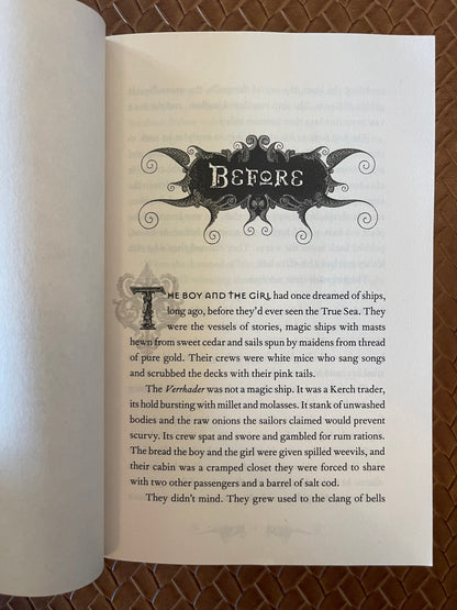 Shadow and Bone Book Set: Books 1-2 by Leigh Bardugo (Paperback)
