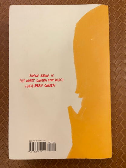 Simon Snow #1: Carry On by Rainbow Rowell (Paperback)