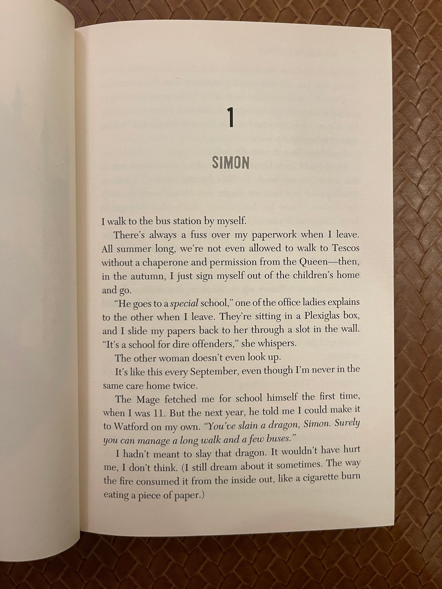 Simon Snow #1: Carry On by Rainbow Rowell (Paperback)