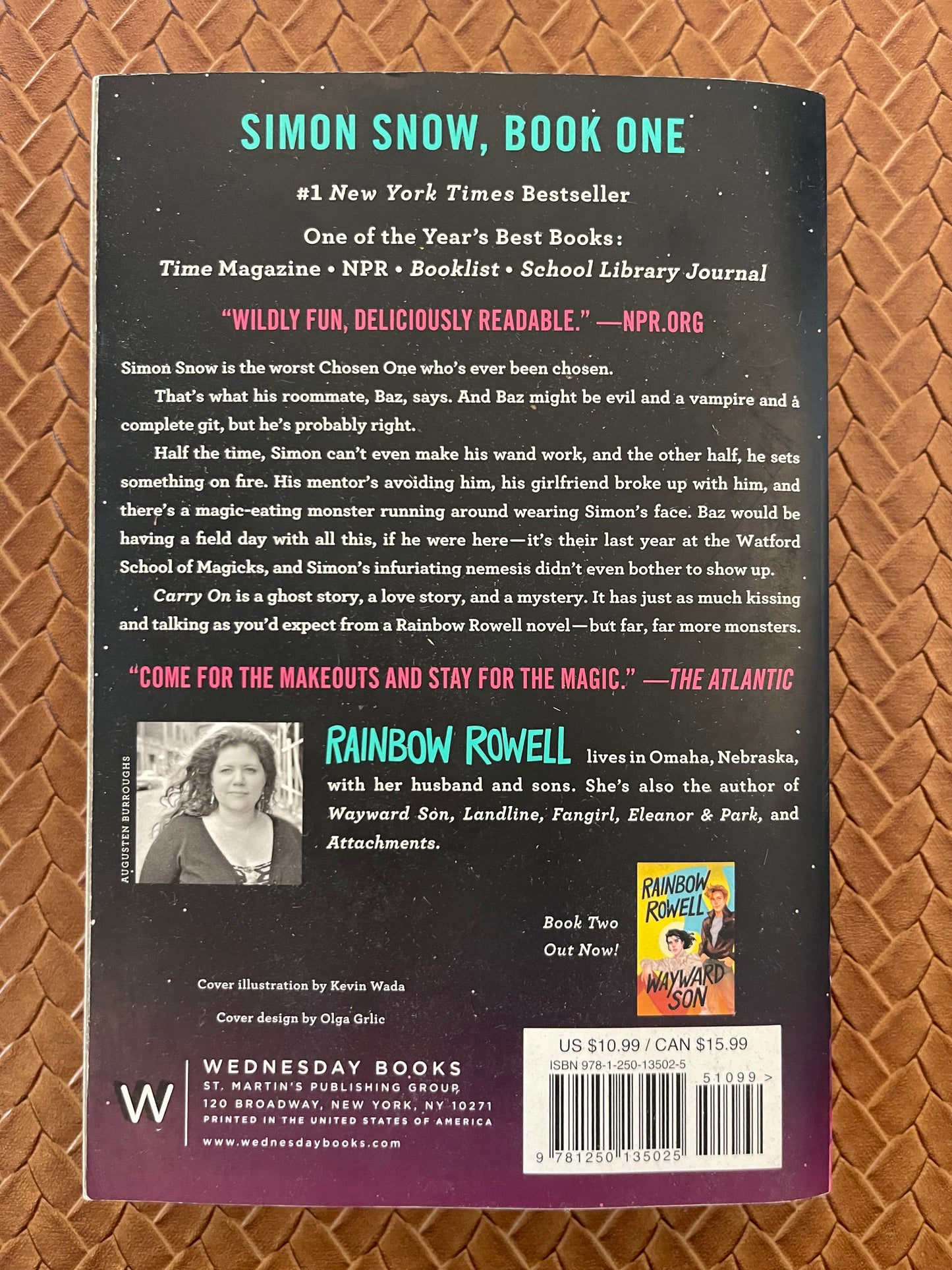Simon Snow #1: Carry On by Rainbow Rowell (Paperback)