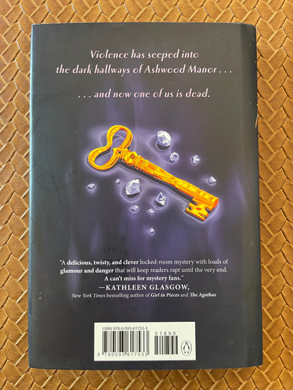 Suddenly a Murder by Lauren Muñoz (Hardcover)