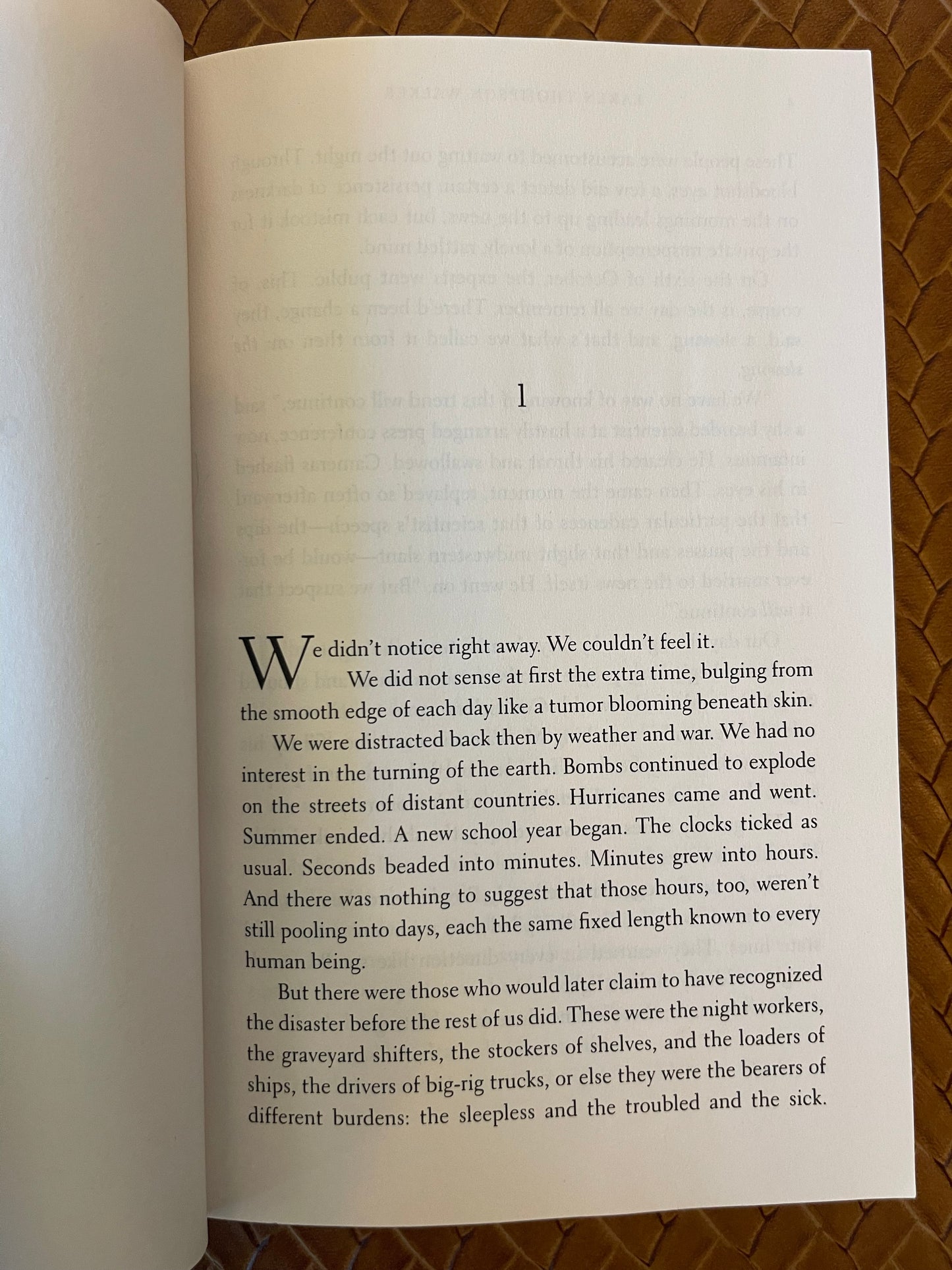 The Age of Miracles by Karen Thompson Walker (Paperback)