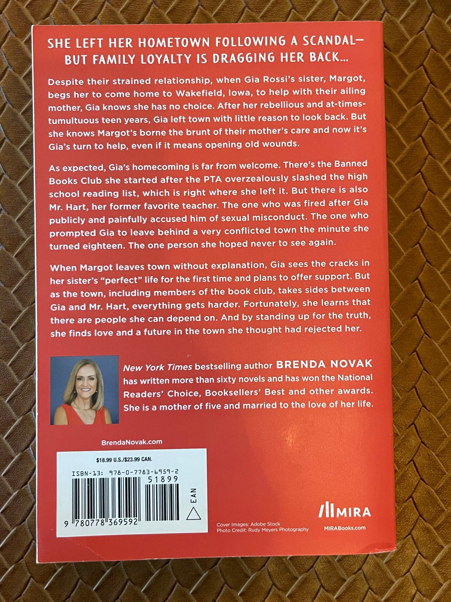 The Banned Books Club by Brenda Novak (Paperback)