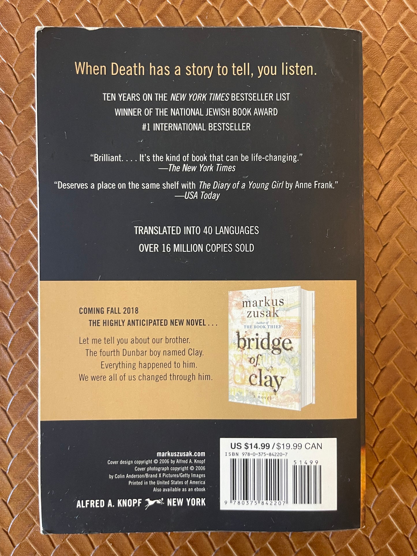 The Book Thief by Markus Zusak (Paperback)