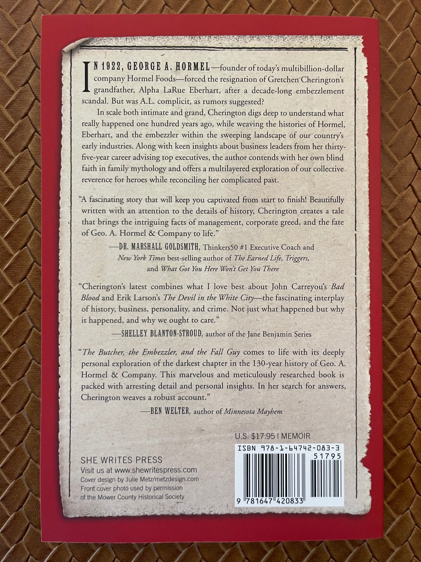 The Butcher, the Embezzler, and the Fall Guy: A Family Memoir of Scandal and Greed in the Meat Industry by Gretchen Cherington (Paperback)