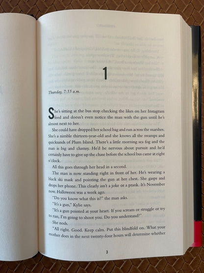 The Chain by Adrian McKinty (Hardcover)