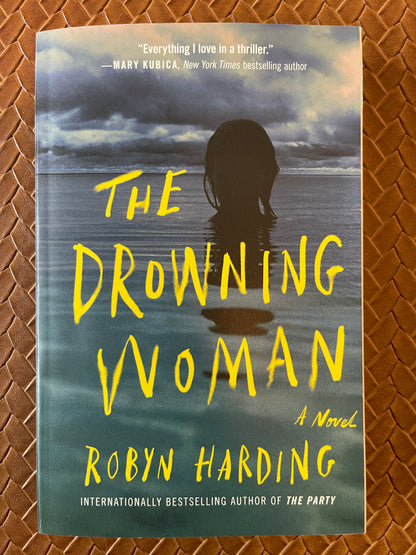 The Drowning Woman by Robyn Harding (Paperback)