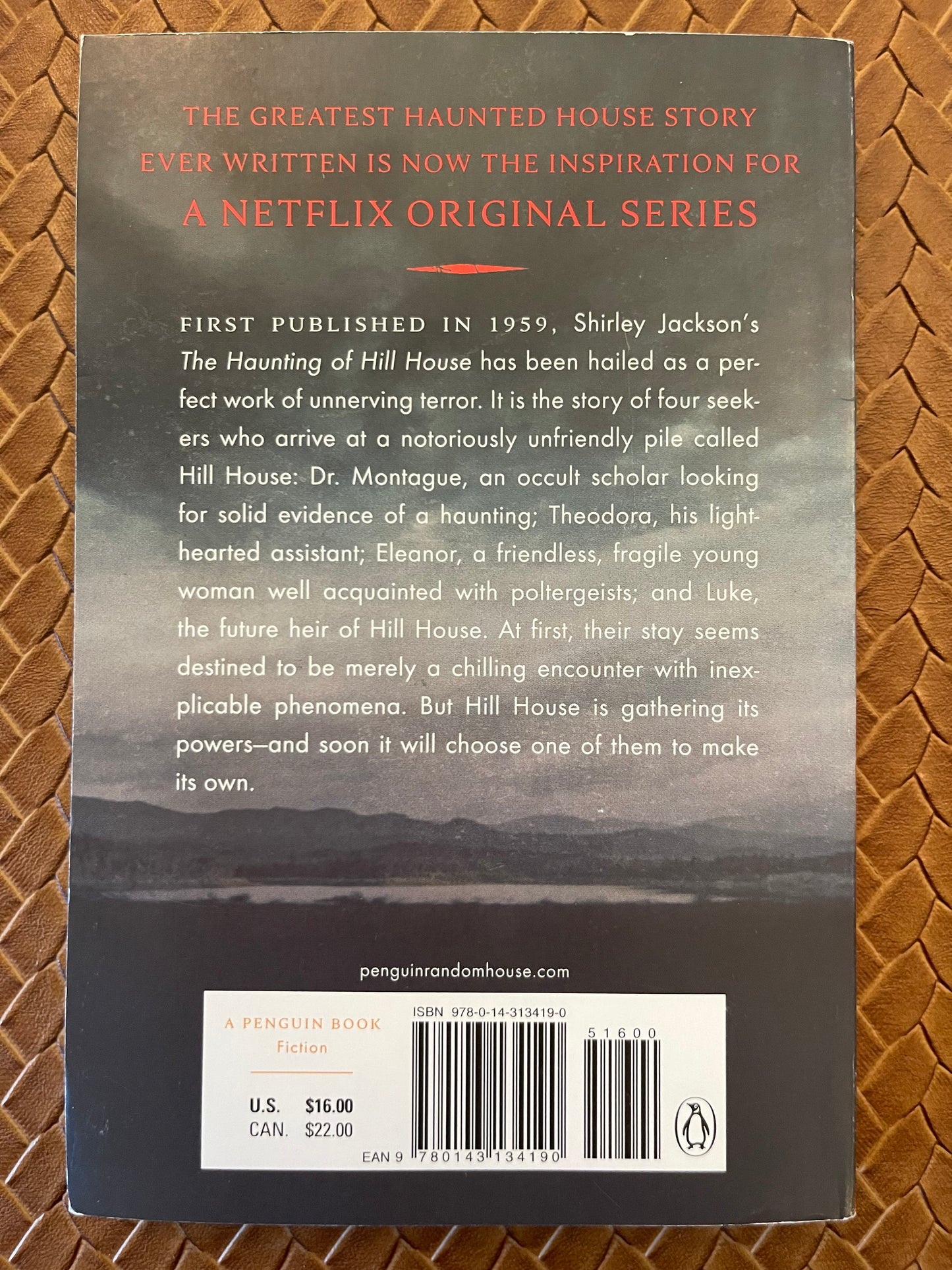 The Haunting of Hill House (Movie Tie-In): A Novel by Shirley Jackson (Paperback)