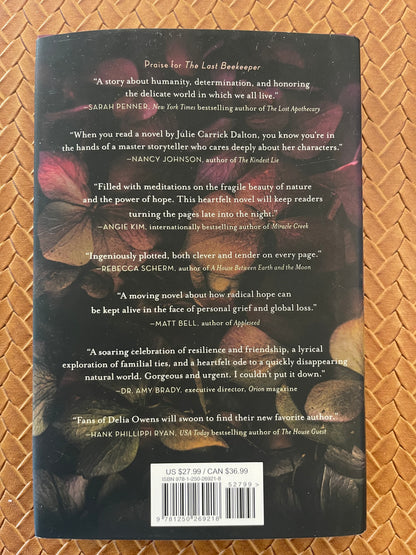 The Last Beekeeper by Julie Carrick Dalton (Hardcover)